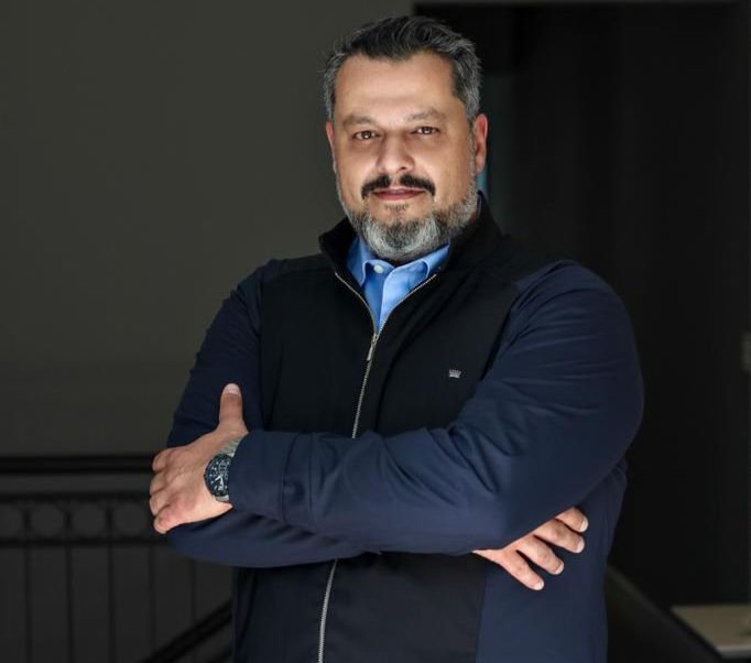 Dr. Mauro Banzato Revela Técnica De Lentes De Contato Inovadora 2 Photo 2024 09 24 13 48 56 Cosmopolitam