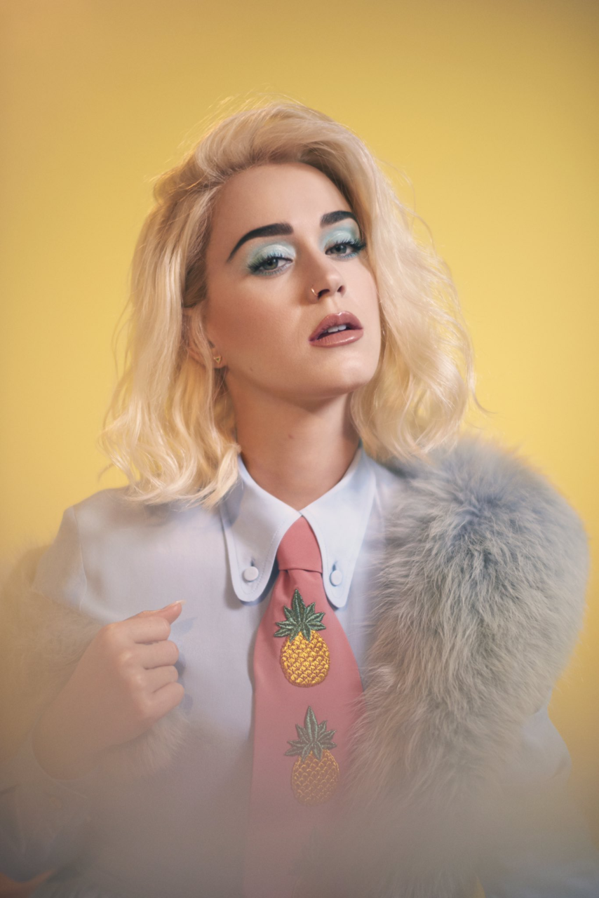 KATY PERRY CREDITO CAPITOL RECORDS 1 scaled Cosmopolitam