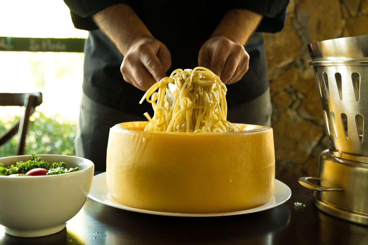 Spaghetti Al Formaggio Cosmopolitam