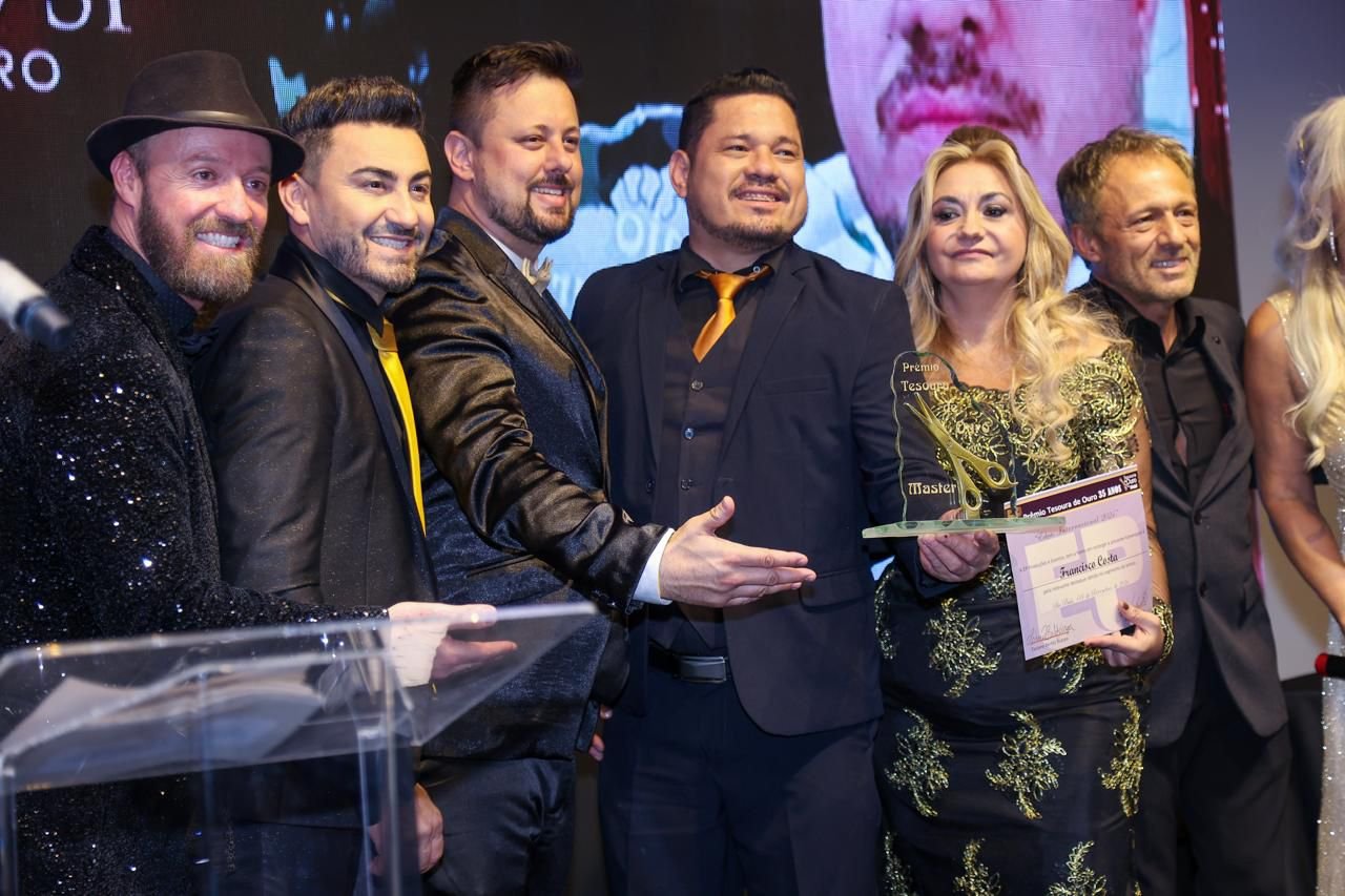 Prêmio Tesoura De Ouro Oficial Celebra 35 Anos Com Dupla Comemoração Em Sp 2 Diogo Godoi, Wander Lima, Érico Bitto, Francisco Costa, Tatiane E Ivan Strnghi