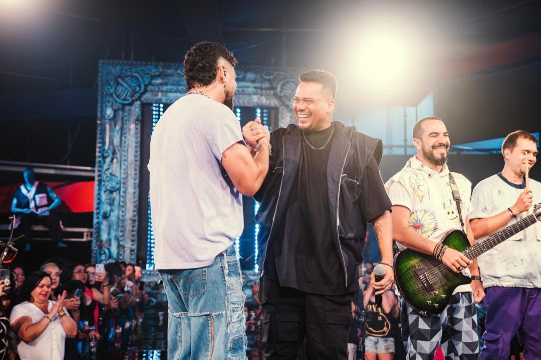 Dilsinho Registra “Pagode Diferentão 2” Com Participações De Menos É Mais, Sorriso Maroto E Mari Fernandez 5 Foto: @_Brunini E @Daniivaiverdee / Bruna Teles - Caldi