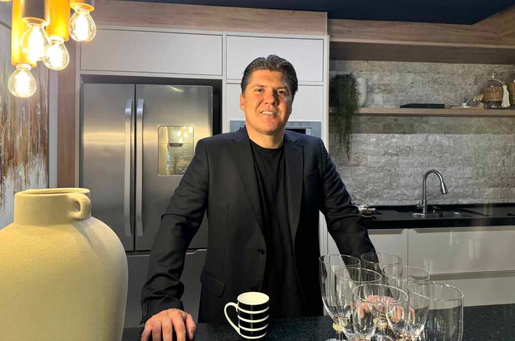 Carlos Mijolario: Conectando Clientes às Experiências Mais Exclusivas IMG 9671