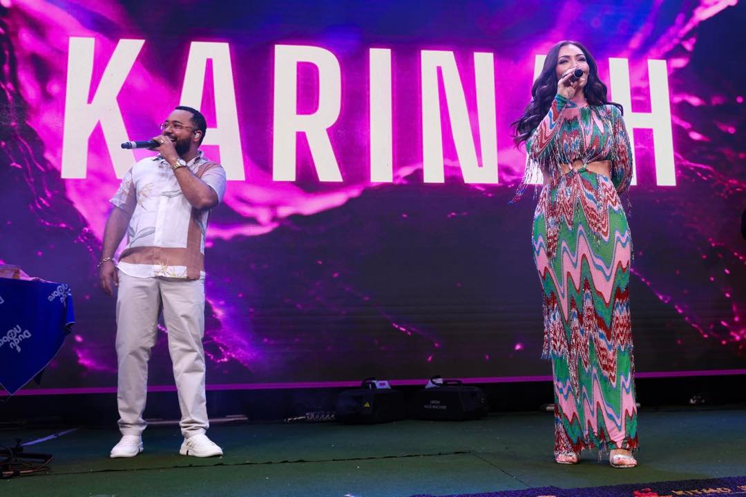 Karinah e Dudu Nobre no palco 2 Cosmopolitam