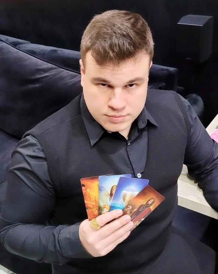 Conheça O Mago Uriel, Oraculista Que Se Dedica A Tornar Possível A Felicidade Do Próximo 3 Mago Uriel - Crédito Da Foto: Acervo Pessoal