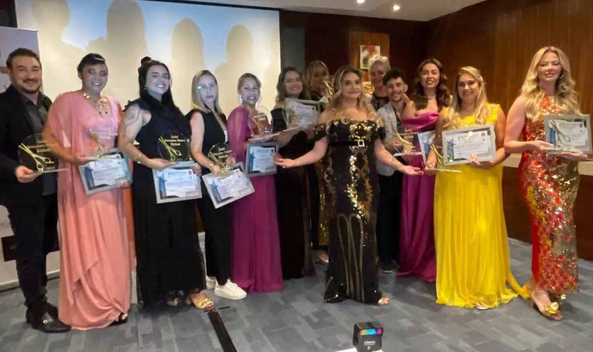 Premiação Tesoura De Ouro Oficial Em Dubai - Crédito Da Foto: Divulgação