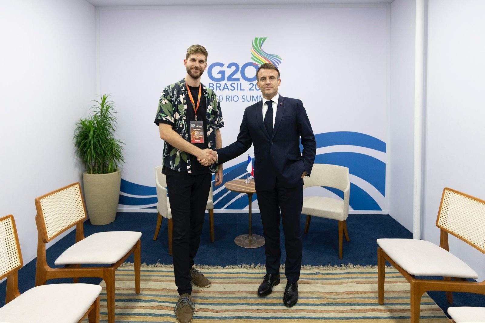 Paul Cabannes Entrevista Presidente Da França No G20 E Celebra Marco Na Carreira 2 Paul Cabannes E Emmanuel Macronacervo Pessoal