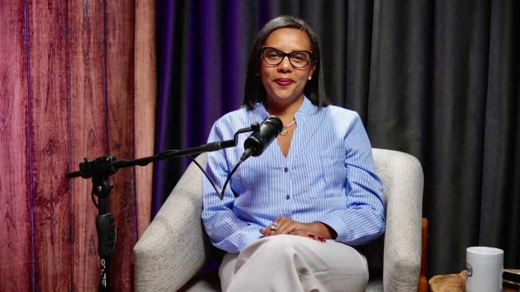 Depressão de fim de ano: é normal ficar triste? Psicóloga Thais Rosa dá dicas de como lidar com esse período Thais Rosa - Crédito da Foto: Rolê Filmes / Divulgação