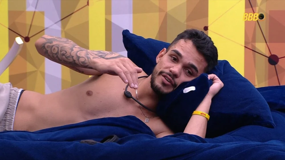 João Pedro muda opinião sobre Gracyanne Barbosa e elogia a musa fitness no BBB 25