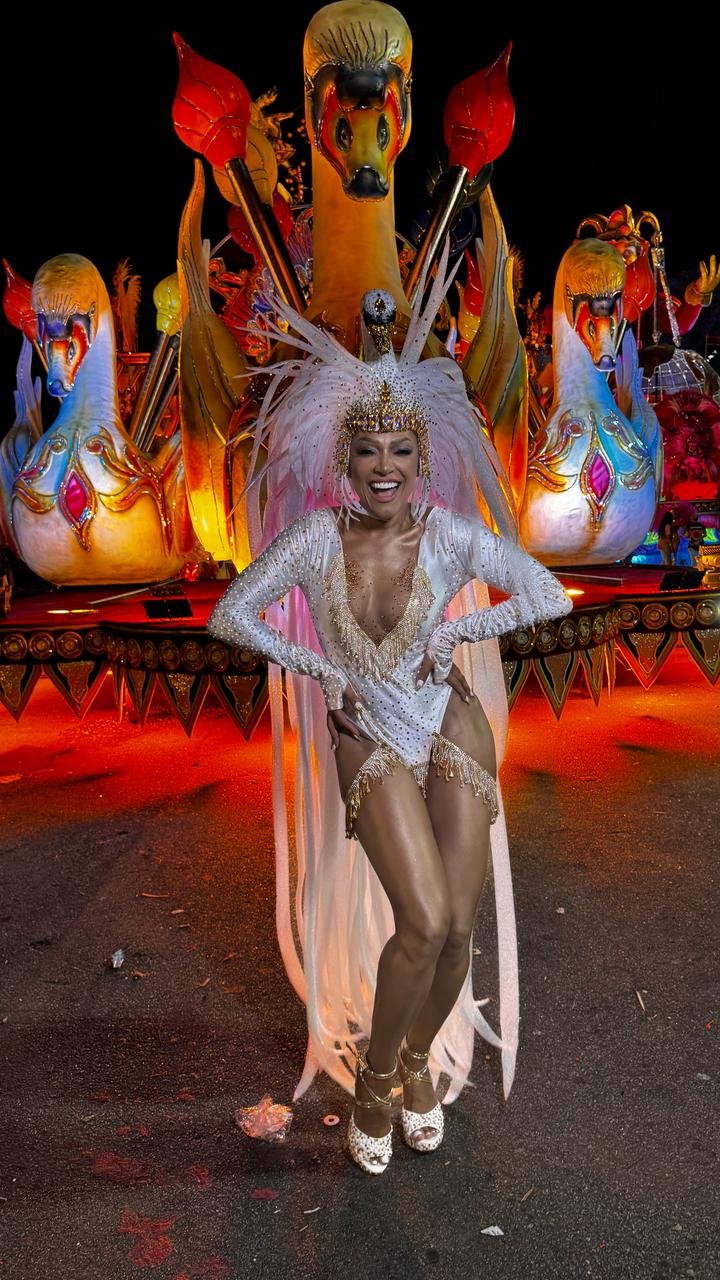 Madrinha Da Dragões Da Real, Simone Sampaio, Celebra Três Décadas De Carnaval 4 Simone Sampaio - Crédito Da Foto: Mara Santos / Renato Cipriano E Zuleika Ferreira - Divulgação