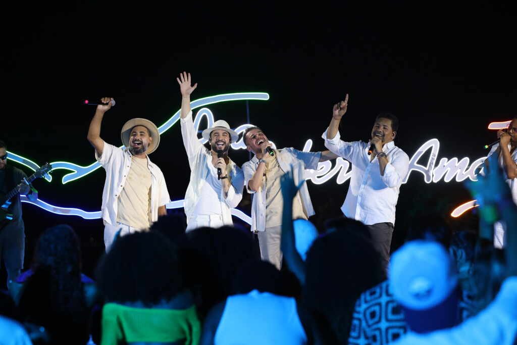 Henry Freitas lança álbum com participações de João Gomes, Menos é Mais, Gaab e muito mais Henry Freitas e A Vontade por Rubens Cerqueira