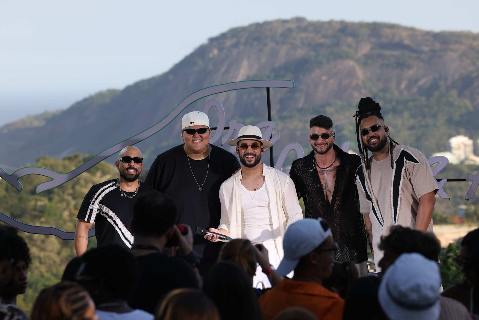 Henry Freitas lança álbum com participações de João Gomes, Menos é Mais, Gaab e muito mais 19 Henry Freitas e Menos e Mais por Rubens Cerqueira scaled