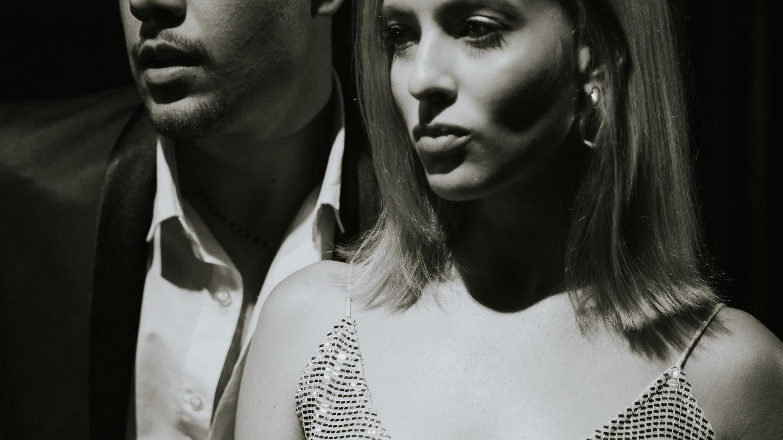 Rebatendo objeções sobre estilo musical, Núzio Medeiros disponibiliza EP “Reticências” 20 Nuzio Medeiros por @if.movies @eududugomes 3