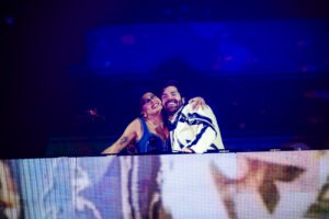 Com show de drones, Ana Castela e Alok gravam videoclipe de “Deixa Nóis Viver”