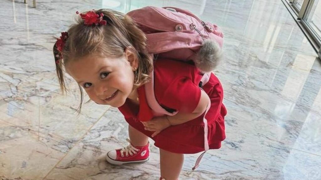 Maria Flor Revela Como Se Recusou A Tirar Foto E Cosmopolitam