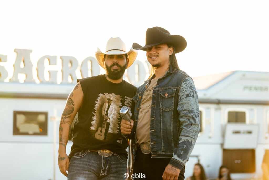 Us Agroboy lança projeto audiovisual “Respeita a Roça” e consolida agro-urbana no cenário musical