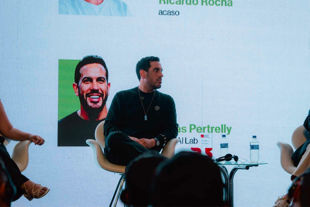 Izaias Pertrelly vence prêmio de Inteligência Artificial no MIT Innovators Under 35 Créditos: Visionmakin