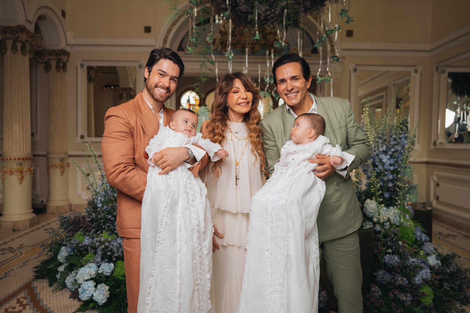 Casal “Olar” celebra batizado com presença de Elba Ramalho, Thiago Abravanel e Wanessa 17 IMG 8301 1 scaled