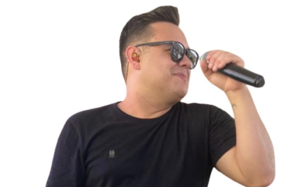 Alessandro Maia consolida carreira musical no coração do Brasil Captura de Tela 2025 12 23 as 00.14.11