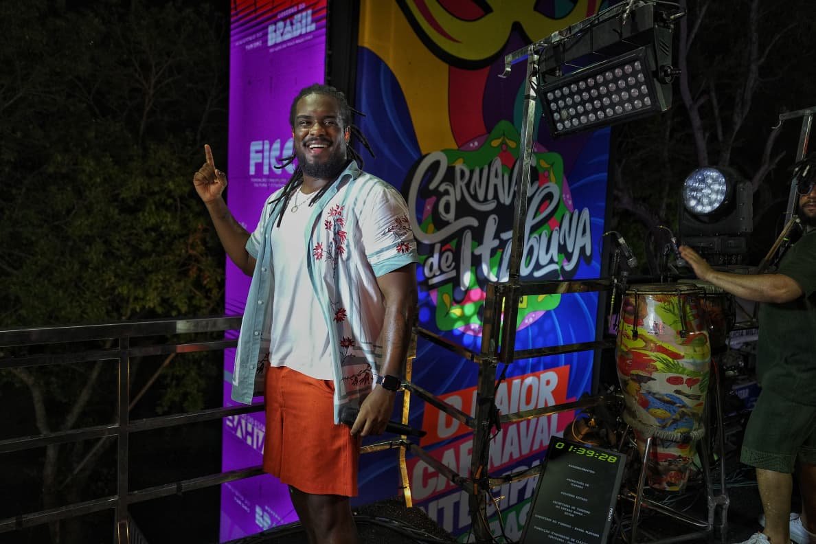 Claudia Leitte, Pedro Sampaio e Leo Santana no Carnaval Antecipado de Itabuna, o maior do Brasil 22 Fotos Fred Pontes/ Divulgacao