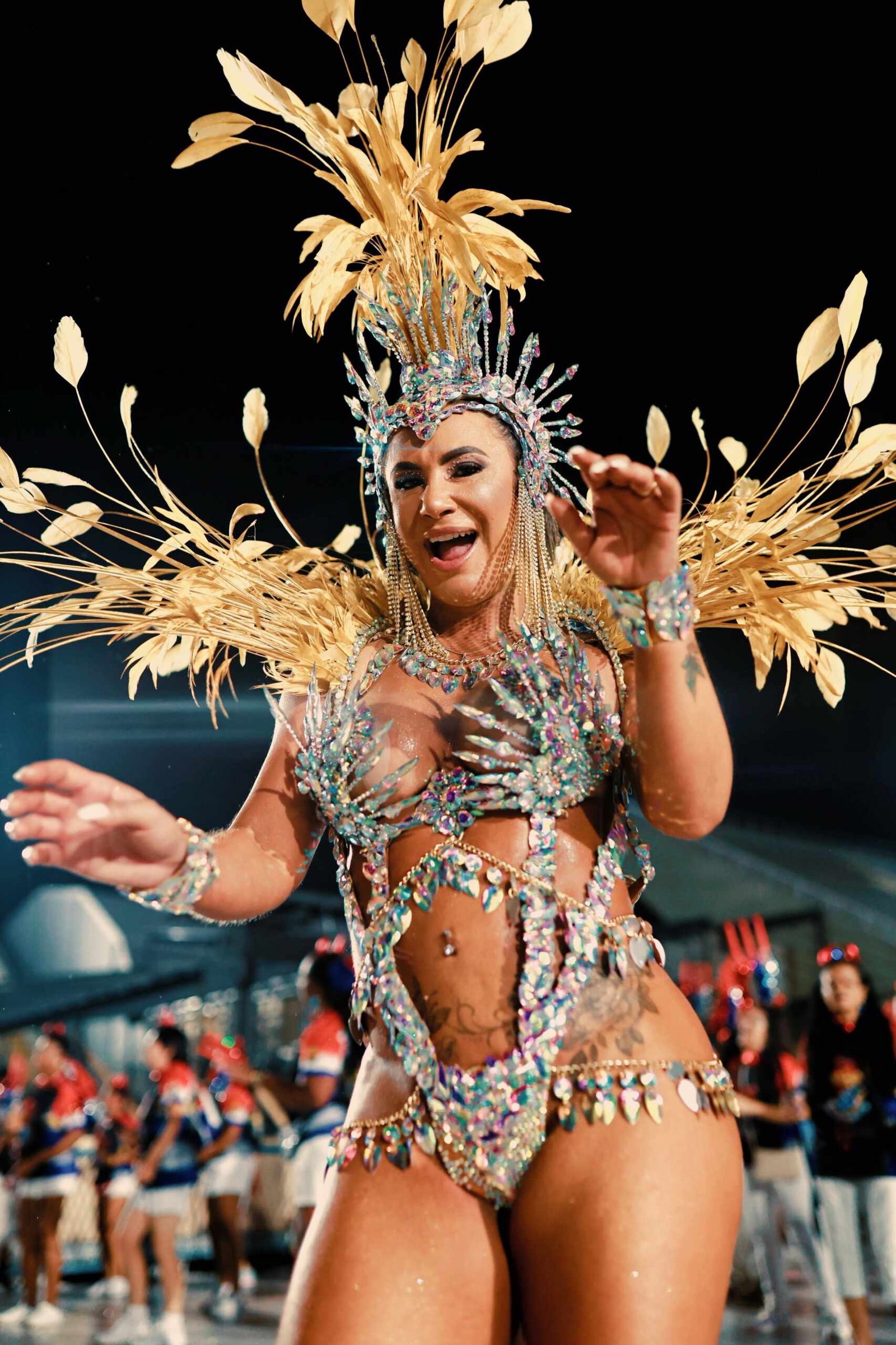 Carol Noronha estreia na Marquês de Sapucaí em ensaio técnico da União da Ilha 11 Carol Noronha 2 scaled