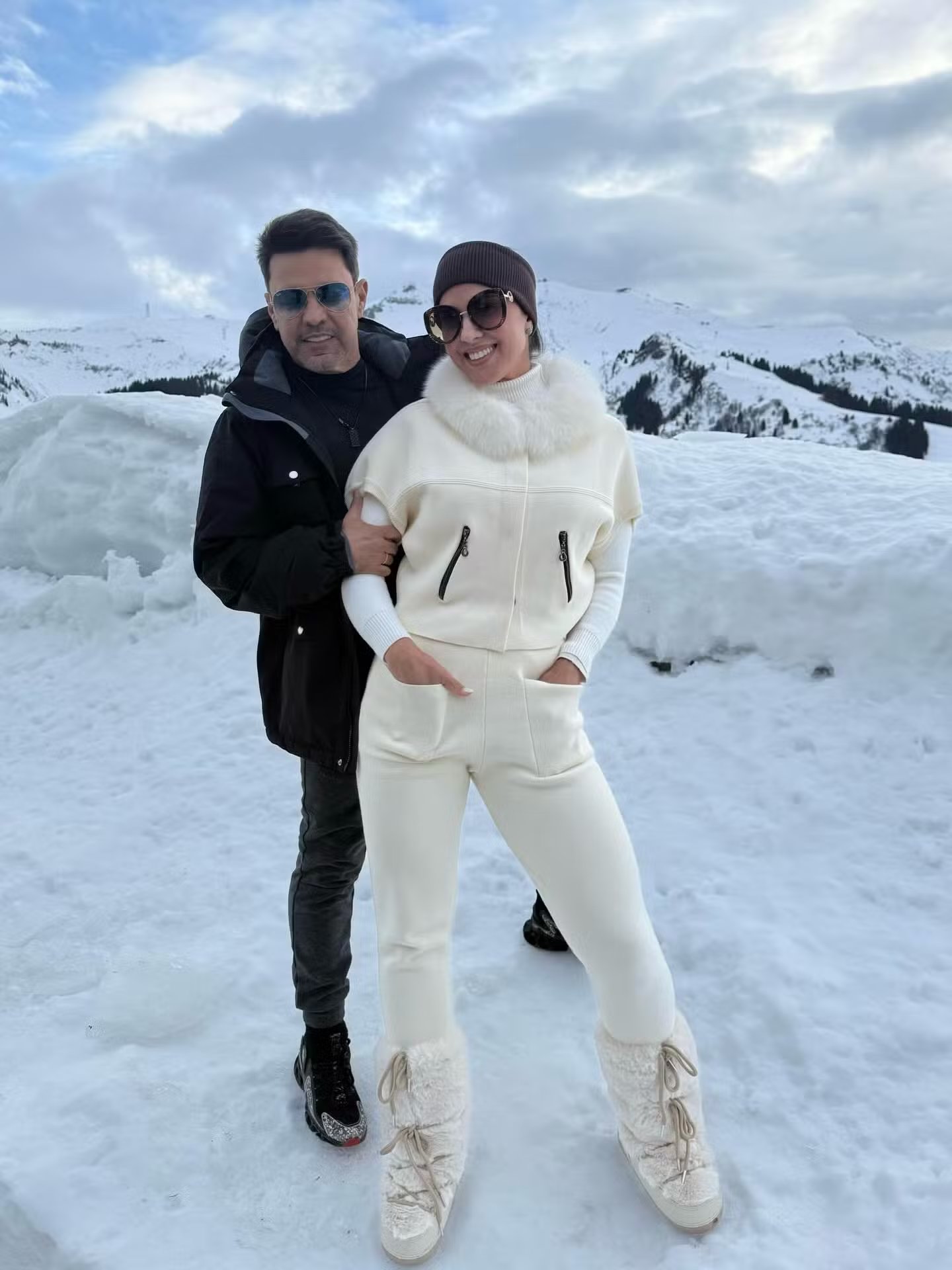 Graciele Lacerda se declara para Zezé Di Camargo