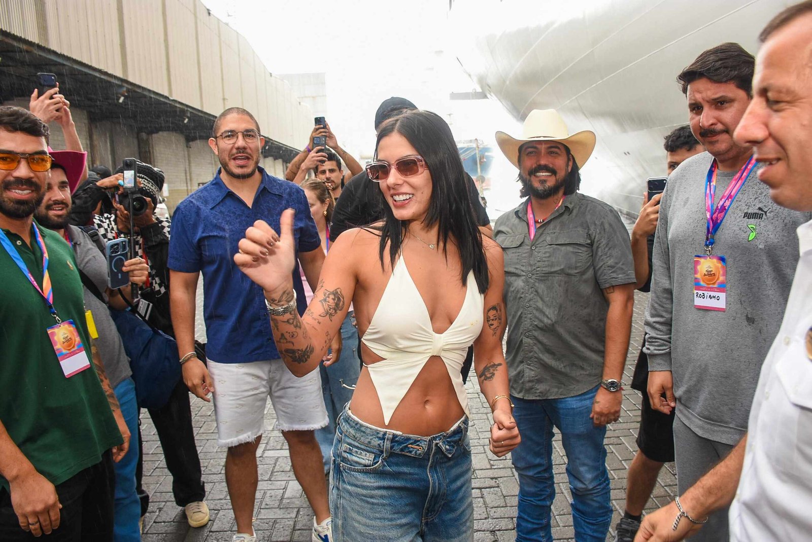 Ana Castela faz festa com fãs e dá largada oficial ao Navio da Boiadeira 27 WhatsApp Image 2026 01 05 at 15.57.47 1 scaled