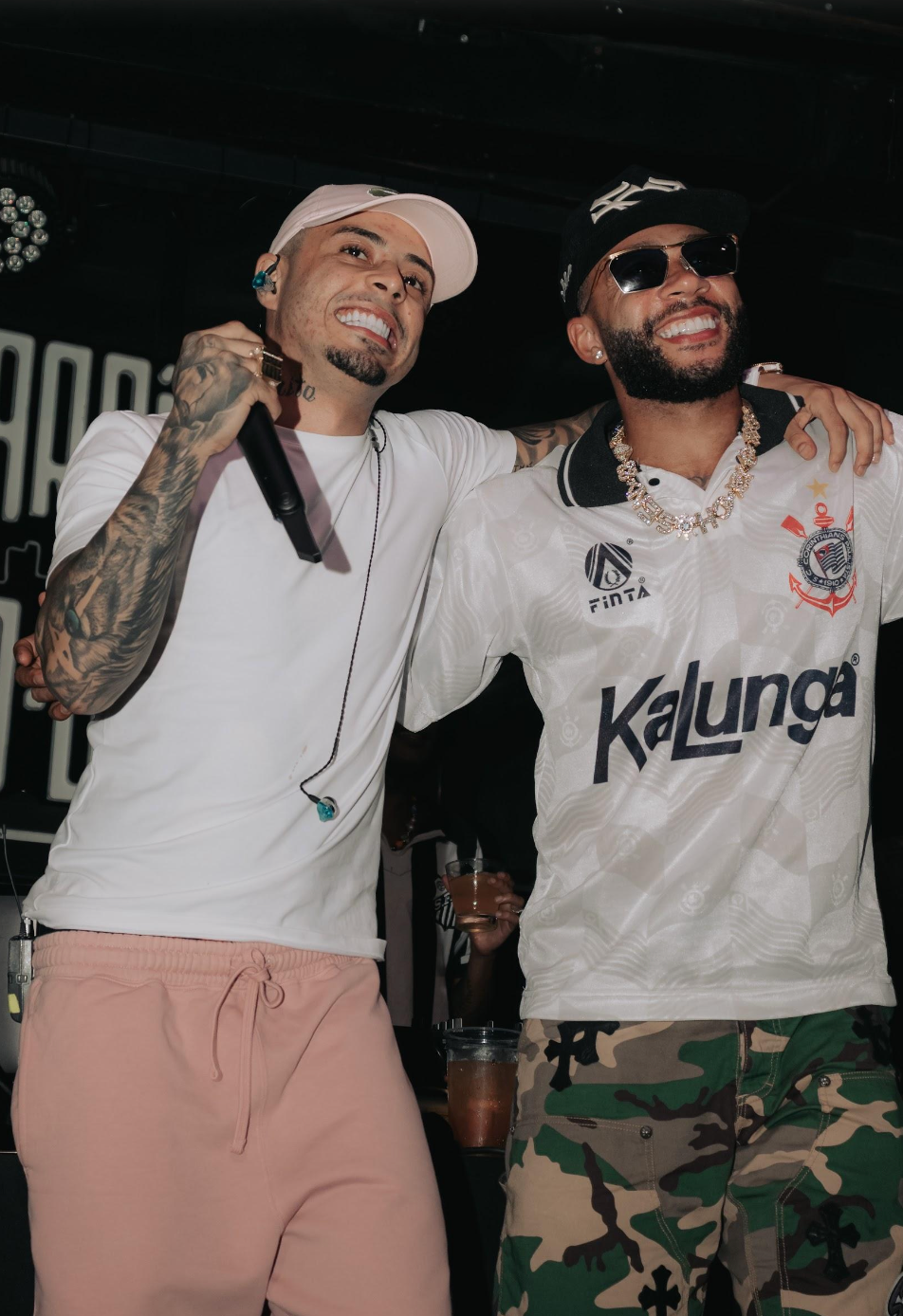 MC Tuto anima aniversário de 32 anos de Memphis Depay e leva o funkpara a celebração do craque do Corinthians