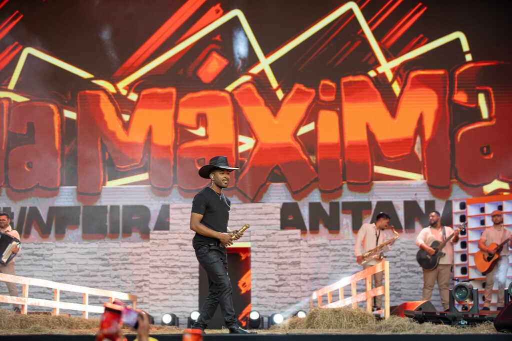 Toque Dez lança Parte 2 do projeto “Na Máxima” com inéditas e regravações marcantes Xande 19