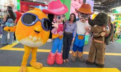 Michele Castela, mãe de Ana Castela e Turma da Boiaderinha na ABRIN 2026