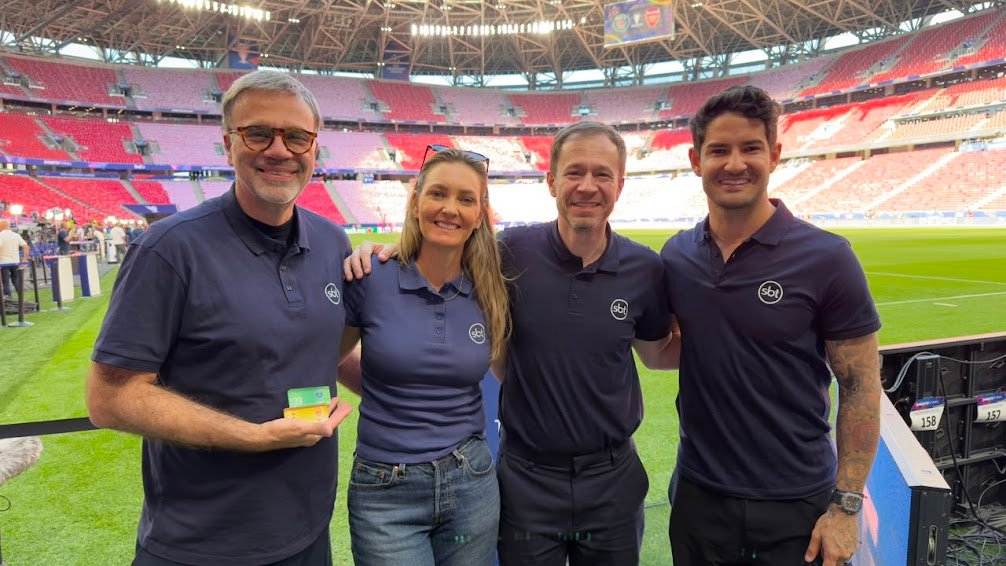 Mauro Beting, Nadine Basttos, Tiago Leifert e Alexandre Pato - Foto: Divulgação / SBT