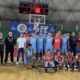 Thiago Borges ladeado pela equipe do Basket Osasco - Crédito da Foto: Divulgação Zuleika Ferreira